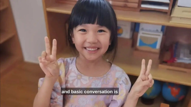 マイアさんが中国語で素晴らしい上達を見せていることについて、父親のエリックさんからお聞きください！